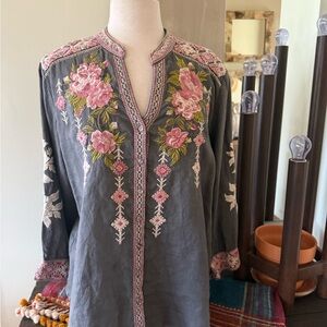 Johnny Was Gray Tunic with Red Floral Embroidery Large